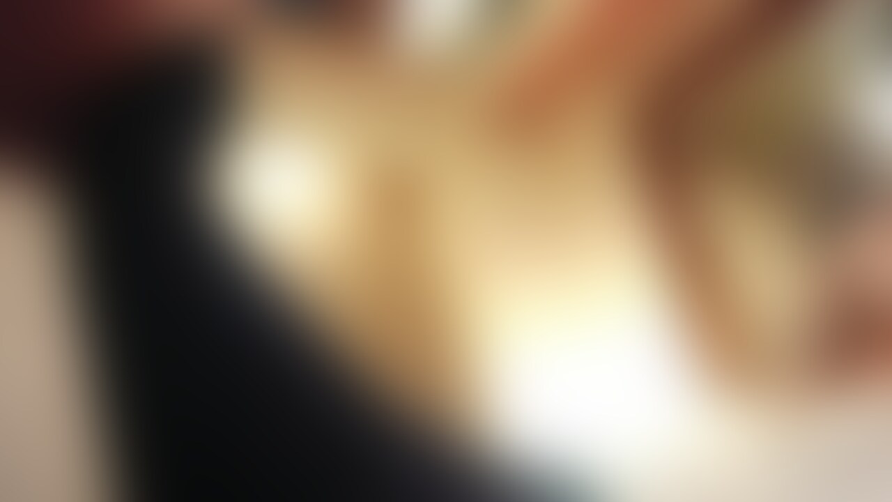 人妻との昼下がりの足フェチプレイ情事 VOL1
今回は昨年にSNSで急遽出会った人妻さんとラブホテルで密会。
足フェチもあまり経験がないみたいで斬新だったようです。
足舐めから顔踏み、顔面踏みながら手こき、
足舐めもくすぐったかったらしく、笑っていました。
フェラはすごいテクニシャンでバキュームのごとく音が出ています。 (2/2)