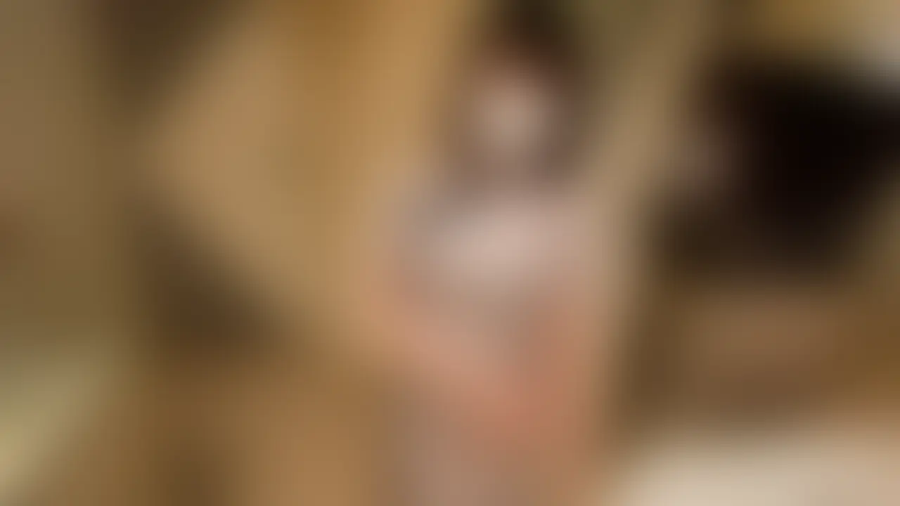 チャイナドレスで連発放屁…!
皆様お待たせしました。ようやく投稿を再開させていただきます!!
復帰1発目はチャイナドレスを着てもらいました。
非常にお美しいですね。
肝心のオナラはやっぱり素晴らしいもんです。
音が響きすぎて部屋の外まで聞こえてないか心配です…
屁圧がすごくて衣装が動きます…
そういや部屋って屁屋から始まったみたいな話が昔話にありましたね。
まさに屁屋というべき状態です。
キムチによる発酵オナラが部屋中に充満しておりました。
お楽しみくださいね (2/2)