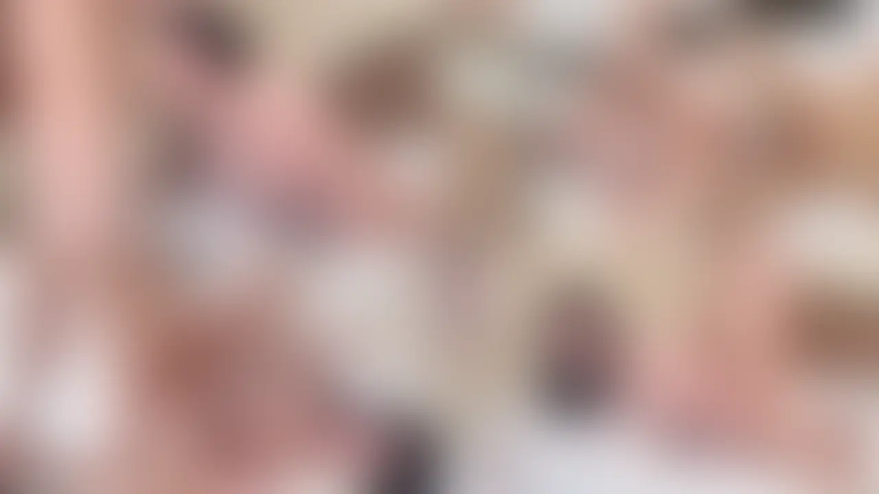 【顔出し】おま⚪︎こ見せたがりコスプレイヤーゆきめちゃん④
おま⚪︎こ見せたがりコスプレイヤーゆきめちゃんが会いにきてくれました！寝起きを襲った時の動画です。 (2/2)