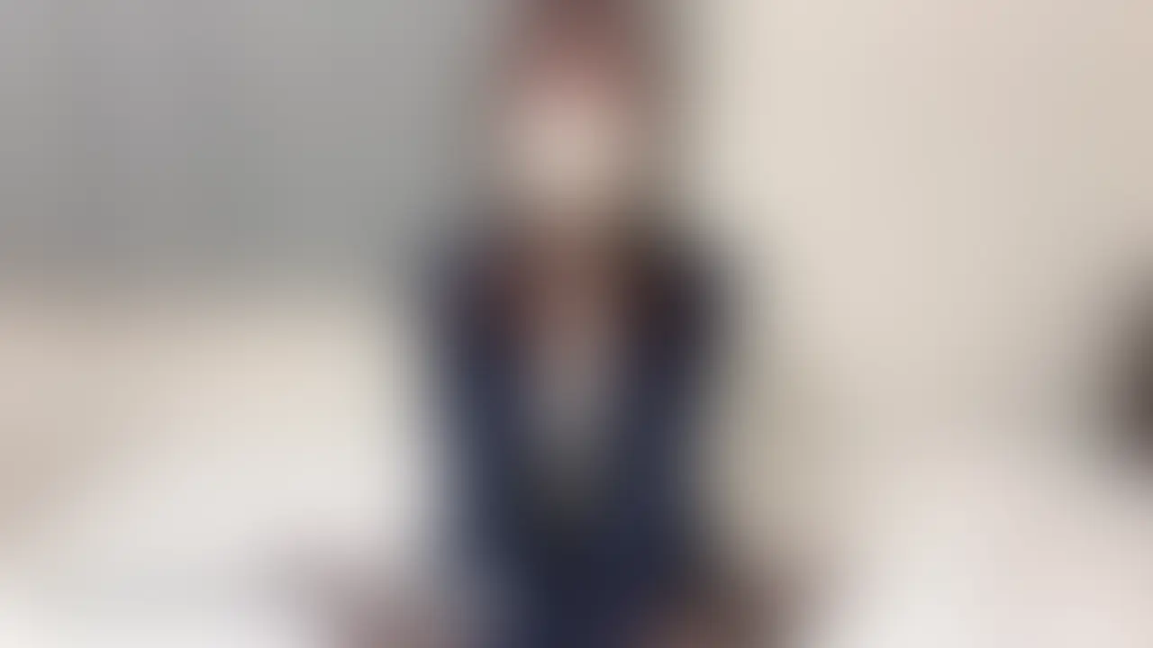 こんばんは🌙
アラサーぼっちOLのさおりです。
仕事中ずっと我慢してたのが、爆発しちゃった💦
気持ち良すぎてお漏らしまで...😳🩷
パンツの染みもちゃんと見てね🥺✨ (2/2)