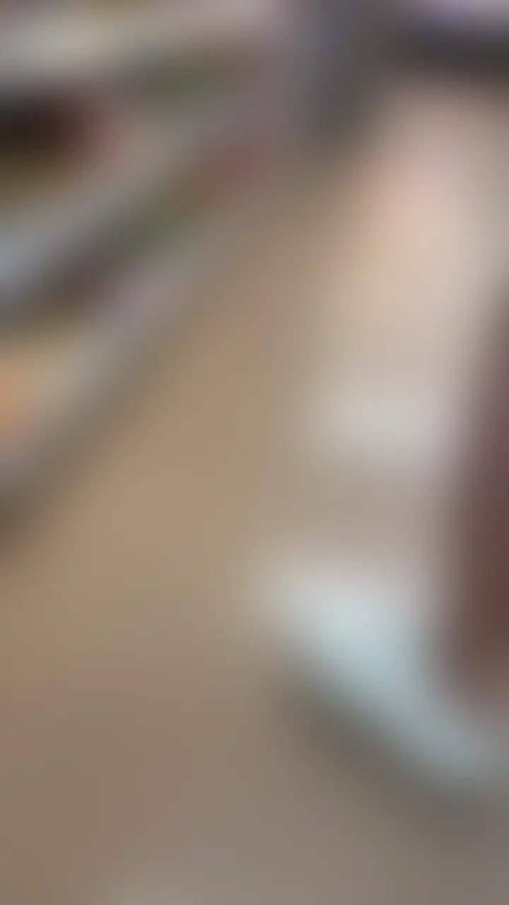 deens妻の単なる歩行動画です たまにキワキワな?パンティこんにちわアリの日常生活風景8分半ムービー (2/2)