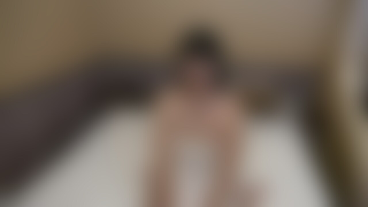 ぶっ壊れ潮吹きガールのまきちゃん 開始早々吹きまくり 圧巻です (2/2)