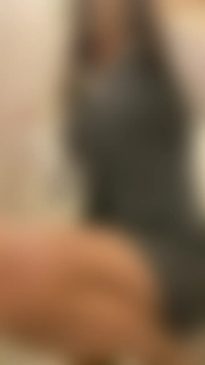 OLファッション妻　いやらしいパンチラムービー (2/2)