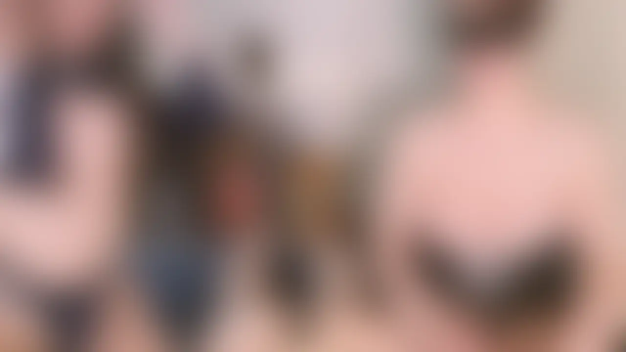 梨々花先生コラボ!男の娘×爆乳女子による禁断のマッサージ
M男くんを2人のオイルマッサージで気持ちよくしちゃいます。先生の爆乳を使ったパイズリや男の娘のちんぽによる逆フェラや兜合わせで天国に誘われます。
男の娘と女子の組み合わせでしかできない痴女プレイをお楽しみください
こちらは単品販売のみとなります (2/2)