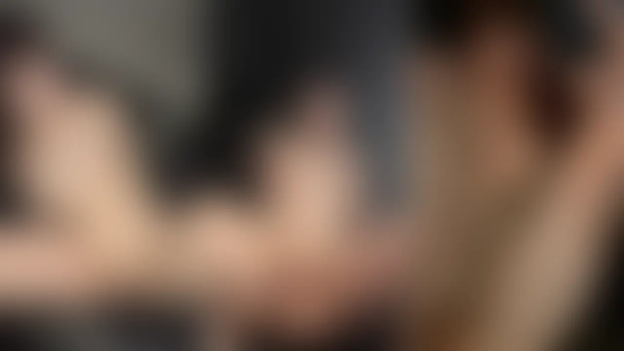 車内放尿 朝から晩まで真正中出しSEX sample 1