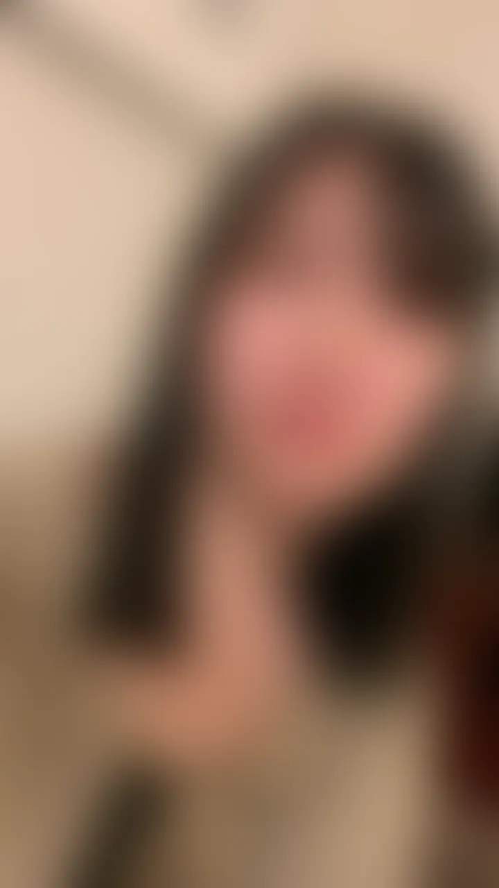 【#45NTR】Sっ気ある関西弁とEカップ パイパン色白桃尻の19歳みおちゃんとなかよしになり
オタ活オフ会でホテルセックスしたようす💣
※身バレもあるの可能性もあるので欲しい方は
今のうちにゲットしてください💣🔥
あどけない女の子とのパパ活がやめられず
エスカレートして軍資金が足りず
販売をはじめました!💣
彼氏もちのみおちゃんとは
ヲタ活オフ会でお会いして
少しずつ仲良くなってきました🔥
そこで今回はホテル🏨に
【はじめてのお泊まりバージョン】
早速、ホテル入ってからのフェラ交渉🔥
カメラ回しながら🎥みおちゃんの丁寧な
舌づかいを堪能💣
みおちゃんののフェラが
気持ち良すぎて口の中に。
口内発射も受け入れてくれました💦
その後【大人のおもちゃ】で
バイブを体験。。。
おもちゃに興味津々で
気持ちよさそうにアンアン言ってました💣笑
最後はもちろん生挿入。
そして中出し。
みおちゃんのエッチな姿を見てください🔥
■みおちゃん
■19歳 ・大阪の大学生
■162cm / 色白桃尻
■Eカップ美巨乳
■Sっ気
■彼氏もち
■オタ活のオフ会で知り合う
■ちいかわオタ (2/2)