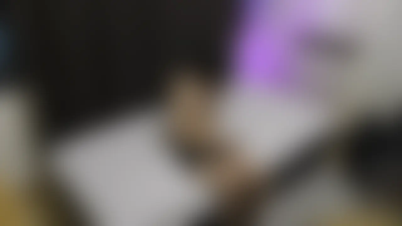 【超美乳S級コンカフェ嬢 客の誘いは全部断ってたが落として生ハメ完了】
ゆずき【21】コンカフェ嬢
第三者視点 裸
友達の付き合いで行ったコンカフェ
顔が可愛いから指名をたくさん取れてるのに
「しゃべれない、笑わない、声が小さい」
基本男を舐めてる
店長に怒られるみたいで(当然だ)「そんなことないよ怒る理由がわからない」となだめる
お店内でも「しゃべらなくていいからね」と優しくしてたら部屋までついてきてくれた
いままでたくさんの客の誘いも断ってたのに…
彼氏がいるみたいだが関係ない
距離を縮めキスをする
嫌なら断るはずだがキスが終わると「りょう君かっこいい」と笑顔
ちょろっ
難攻不落のコンカフェ嬢を生ハメ完了
いままで断られた客のみなさんおじさん達そして彼氏
ごめんね ゆづき気持ち良かった
お風呂から上がると
「りょう君めっちゃHうまいね。優しいしカッコいいし好きになっちゃうかも」と相変わらずちょろい
脱がすとGカップのめちゃくちゃ美乳が出てくる
Gカップを堪能してゆづきも何度もイカせる
上からゆづきがGカップを揺らしながら腰を振ってくる
バックから突くと一段と声が上がる
あんなに大人しい子が「きもちいい!やばい!!イク!!」と叫ぶギャップはエロいな
最後は正常位で…ゆづきは「イってイって!」と中出しOKだったので思いっきりマーキングしてやった
タグ
素人 個人撮影 巨乳 変態 ハメ撮り 美乳 美女 乳首
お尻 フェラ 手コキ 中出し 騎乗位 生ハメ 顔出し
パンチラ NTR ギャル 下着 ミニスカ (2/2)