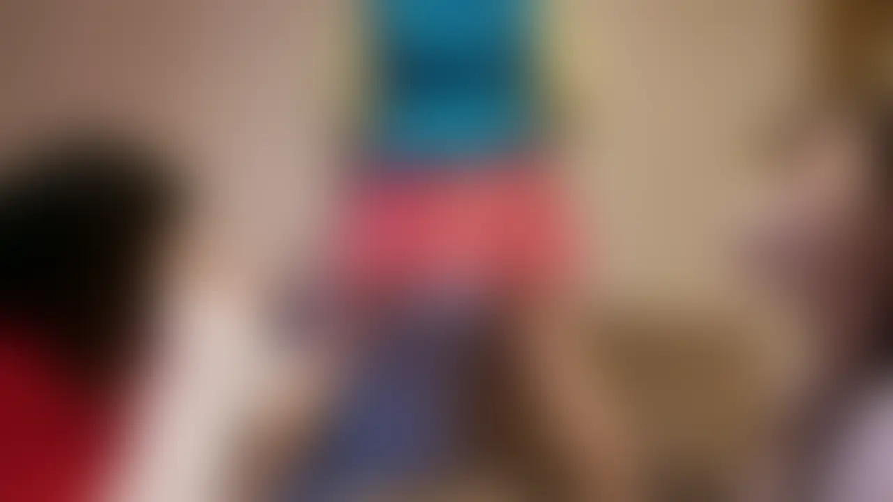女の子4人組撮影の２本目です。
今回は女の子からの要望のあったコスプレで揃えてみました。
4人での嗅ぎ合いも最高です。　#xmas2025 (2/2)