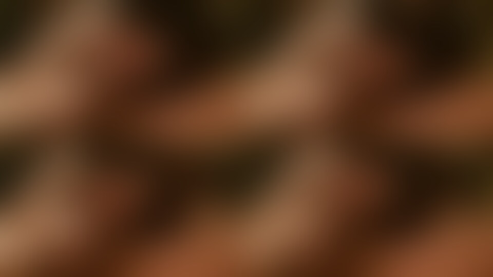 ある日のプレイ。フェラシーンと椅子に座った妻を責めるシーン約７分３０秒の動画です。チンポ好きな妻がじっくり舐め回して味わってます。 (2/2)