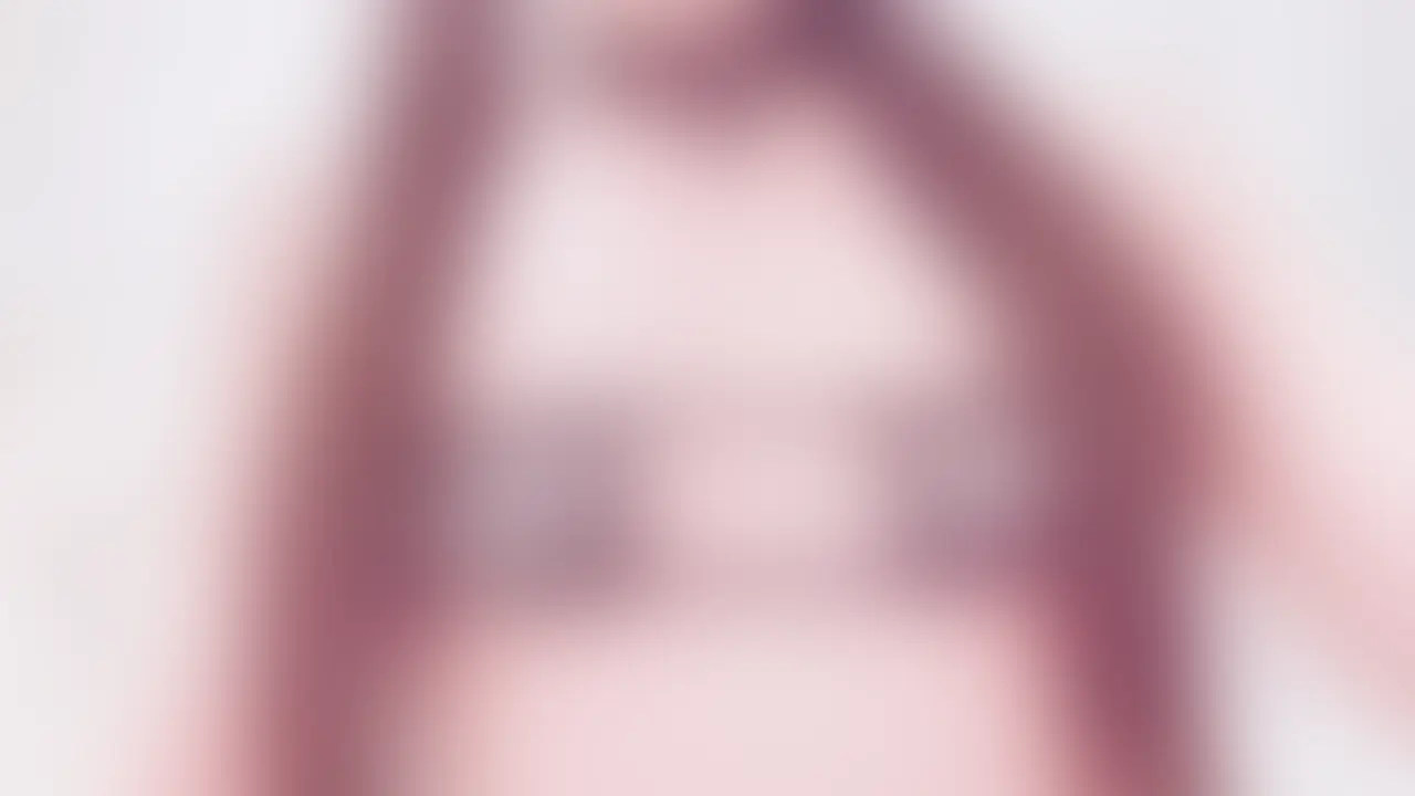 (実家)声出せない環境でぬるぬるローションで乳首をしこしこカリカリして情けなくイッてしまいました....。 (2/2)