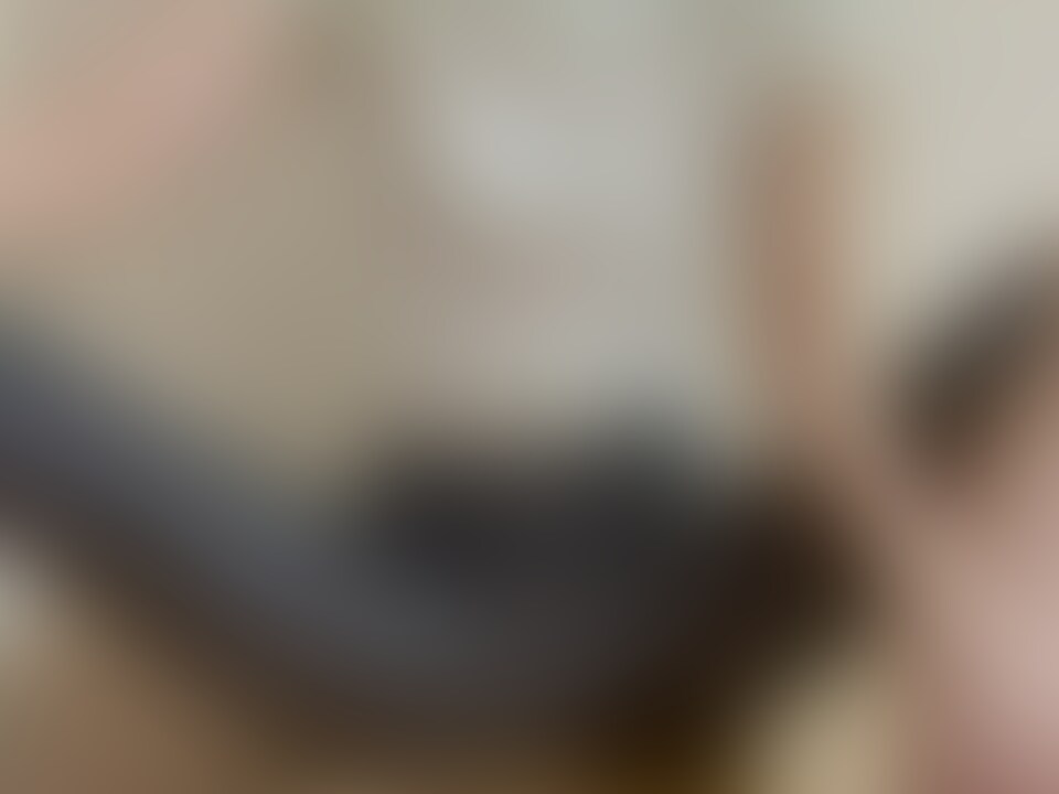 過去に投稿したほぼ全ての潮吹き動画を一本にまとめたボリューム満点、超お得な一本となっております👏✨

下着の上から押し当てて我慢できずにびしゃびしゃお漏らししちゃったり💦💦
カメラに向かって勢い良く飛ばしちゃったり💦💦
色んなパターンでいっぱい潮吹きしちゃってます😊
ちょっと恥ずかしいけどたくさん見てもらえたら嬉しいです💕💕

※こちらは過去に販売した動画の再販です。 (2/2)