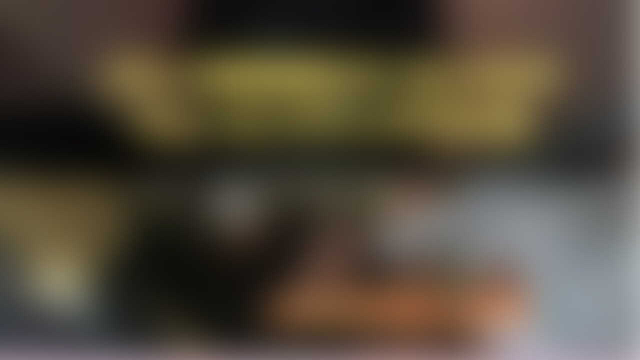 バレーボールの朝練前に寒いからウォーミングアップのカーセックス🥺着衣のまま挿入🍌不倫男はパンツに射精し、シミをつけたまま練習にいった変態人妻🥹 (2/2)