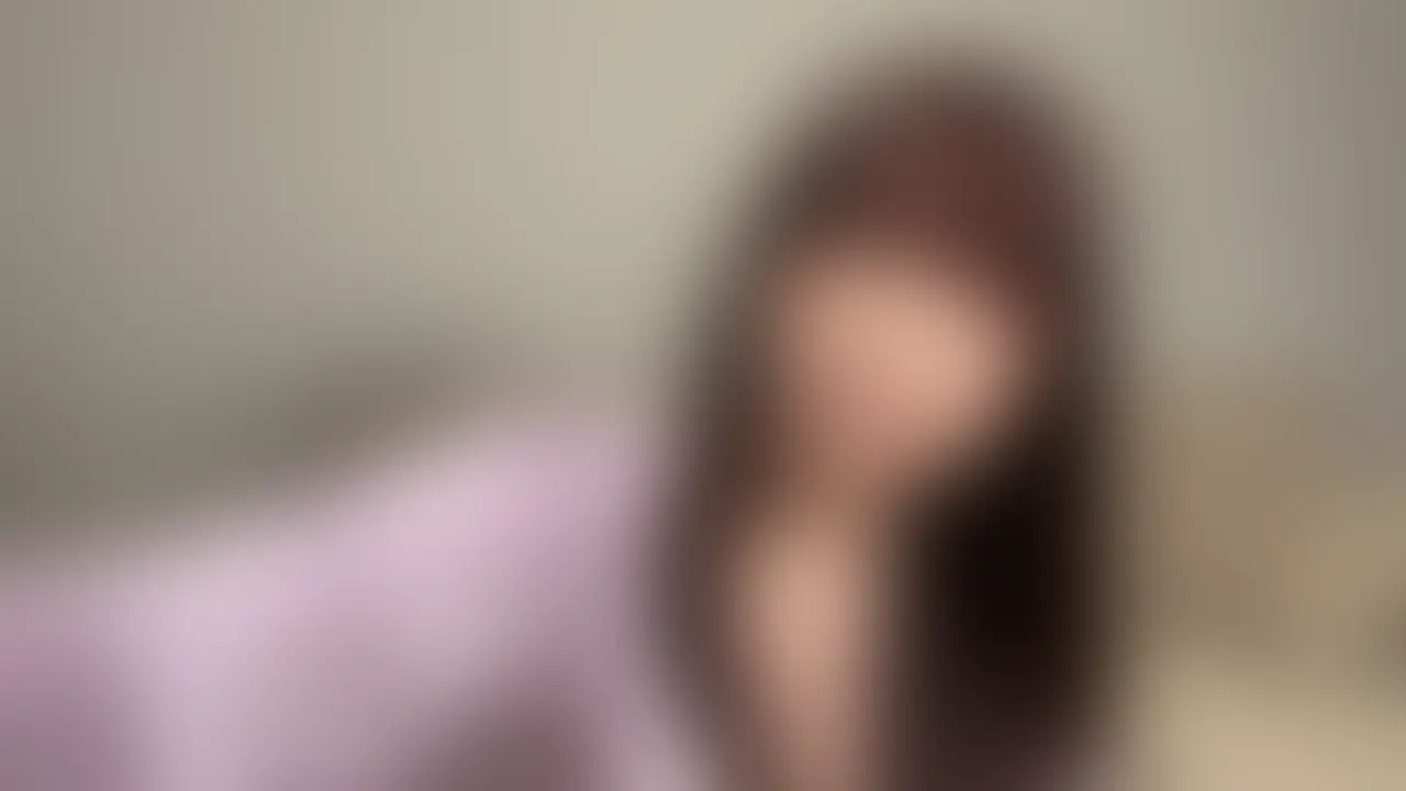 初めてテンガエッグでオナニー
してみました//
現場で監督から渡されたんだけど
使ったことないから知らなくて、、、🫨
どう使うの?って感じだった。笑
これ裏返してクリオナすると
ヤバいって聞いて、、、💕
どうなっちゃったかは
見てみてください🫣
再生時間:10分49秒 (2/2)