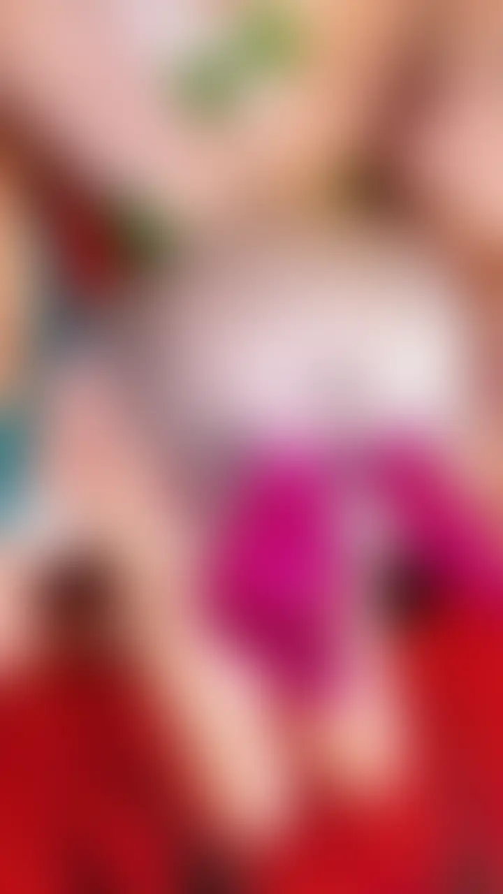 過去最大級の動画になりますので、ご視聴される際はご注意ください。

※注意事項※
①品のない4P大乱行です。
②尻が無駄にデカい女しかいません
③無駄にイキまくりながら潮吹きしまくってます
④一人の女の子を徹底的に集中砲火してます
　（ガチ恋勢の方は申し訳ありません）
⑤事後の臭いがハンパなくメス臭が凄いです

ご理解とご納得いただけた方のみ、ご視聴ください。

【お気に入り登録🌟押してくれたらモチベになります！】

では、沢山のシコシコ報告、射精報告、スタンプ、お気に入り登録待ってるのじゃ💓

※撮影許可をいただいているスタジオでの撮影になります

🐼YouTube🐼
https://www.youtube.com/channel/UC358giibVWMIG5XegnG4ouw

🐼Twitter🐼
https://twitter.com/ran_emoechi

【販売作品について】
ご注文確定後のキャンセル・返品対応はいたしません
予告なく商品を削除される可能性がありますので前もってのDLを推奨しています。
商品に関するメッセージをいただいても返答しかねますのでご了承ください。
二次配布・無断転載・その他個人で聴く目的以外でのご使用はご遠慮ください。
期間限定特典に関しまして、別途商品として販売する可能性がございますのででご了承ください。 (2/2)