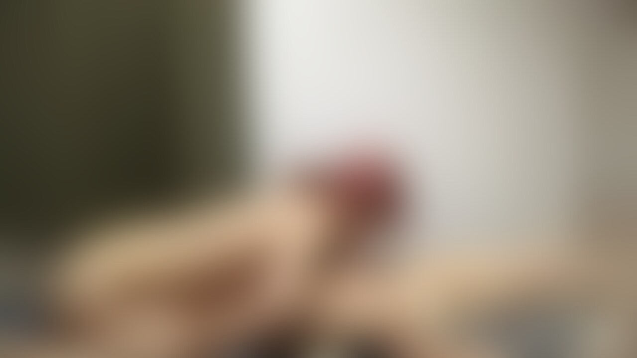 JDと密着エッチ(フェラ、乳首責めフェラ、手コキ、バック、正常位、騎乗位あり)
次ありです。
・フェラ、乳首責めフェラ
・正常位、騎乗位、バック
・手コキ、乳首舐め手コキ
最後はお尻にぶっかけフィニッシュです。
密着正常位では思わず声が漏れちゃってます。
ちょっとSっ気ありながら密着エッチには心を許しちゃってます。 (2/2)