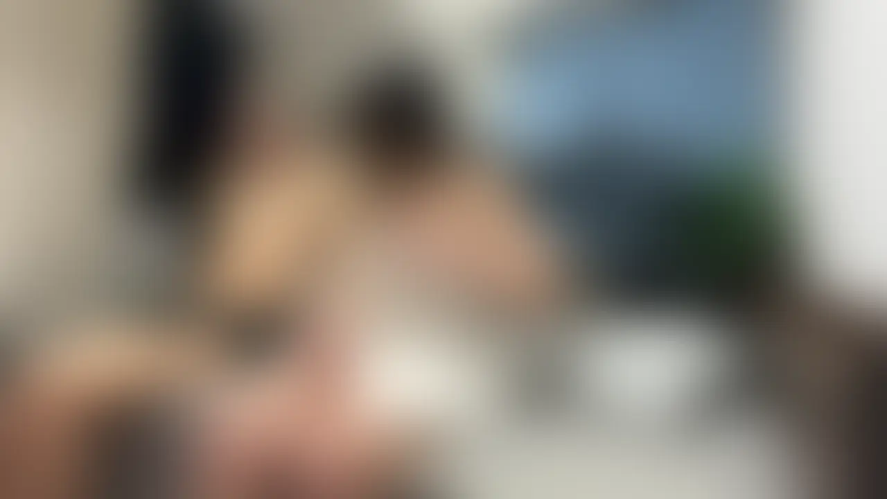 【めちゃくちゃ俺のこと好きになった映画館スタッフ女子大生を友達に抱かせた】
みか【20】映画館スタッフの女子大生
正面 裸
映画を見に行って入る前に「あっ地味顔で可愛いな」と思って映画観終わった後
帰り声かけたらホイホイついてきた(笑)
ゴムを付けて挿入
あそこは20歳だからキツキツでめちゃくちゃ気持ちいい
稀に見る名器だ
もう大声でアンアンイキまくってた
こいつは余裕で性欲処理班だな
裸のみかはキレイな身体してる
何故か知らんがめっちゃ俺のこと好きになってた
「彼氏も好きだけどりょう君もカッコいいからめっちゃ好き!」と言う始末
今まで彼氏しかHしたことないのに2回目のHが俺で「めっちゃ最高」って言ってた
キスを長くしてるともうメロメロになるみか
「彼氏とどっちが好き?」と聞くと「りょう君」ととうとう浮気発言
めちゃくちゃキスをしてると友達の【はやと】から電話
ちょっと面白い事を考えた
めちゃくちゃ俺の事が好きになった【みか】を【はやと】に抱かせよ
はやとが失敗したら笑えるし成功したらちょっと興奮する
さっそくはやとに来るように言う
友達来るの嫌だ!というみか
りょうくんと二人がいい!と駄々こねる
うるさいからキスをして攻める
愛撫してると【はやと】が入ってくる
女とやってる時に入ってくるのは日常茶飯事
「やってた?ごめん りょう言ってよ」と言うはやと
「やだ!」と怒るみか
「かっこいいけどりょう君と二人がいい!」と言うみか
イケメンのはやとに「かわいい」と言われると嬉しがる【みか】
地味顔なみかはイケメンに弱い
イケメン2人に挟まれて喜ぶみか
はやとが「めっちゃタイプ」と落としにかかる
まんざらでもないみか
これ2人にさせたらやるだろ
と思い2人を部屋に残して出る
俺が外に出るとさっそくキスで落とすはやと
受け入れるみか
キスから手マン、クンニでアンアン感じるみか
はやとのでかちんをしゃぶるみか
はやとが生挿入!
俺もゴムだったのに
バックからでかちんを突きまくると俺の時より大声でイキまくる
はやとは生のまま中に大量発射
俺が帰るとラブラブで裸でキスをしてた
しまいには「はやと君好き」って言ってる(笑)
今まで経験人数1人なのに今日で一気に2人増えてる
タグ
素人 個人撮影 巨乳 変態 ハメ撮り 美乳 美女 乳首
お尻 フェラ 手コキ 中出し 騎乗位 生ハメ 顔出し
パンチラ NTR ギャル 下着 ミニスカ (2/2)