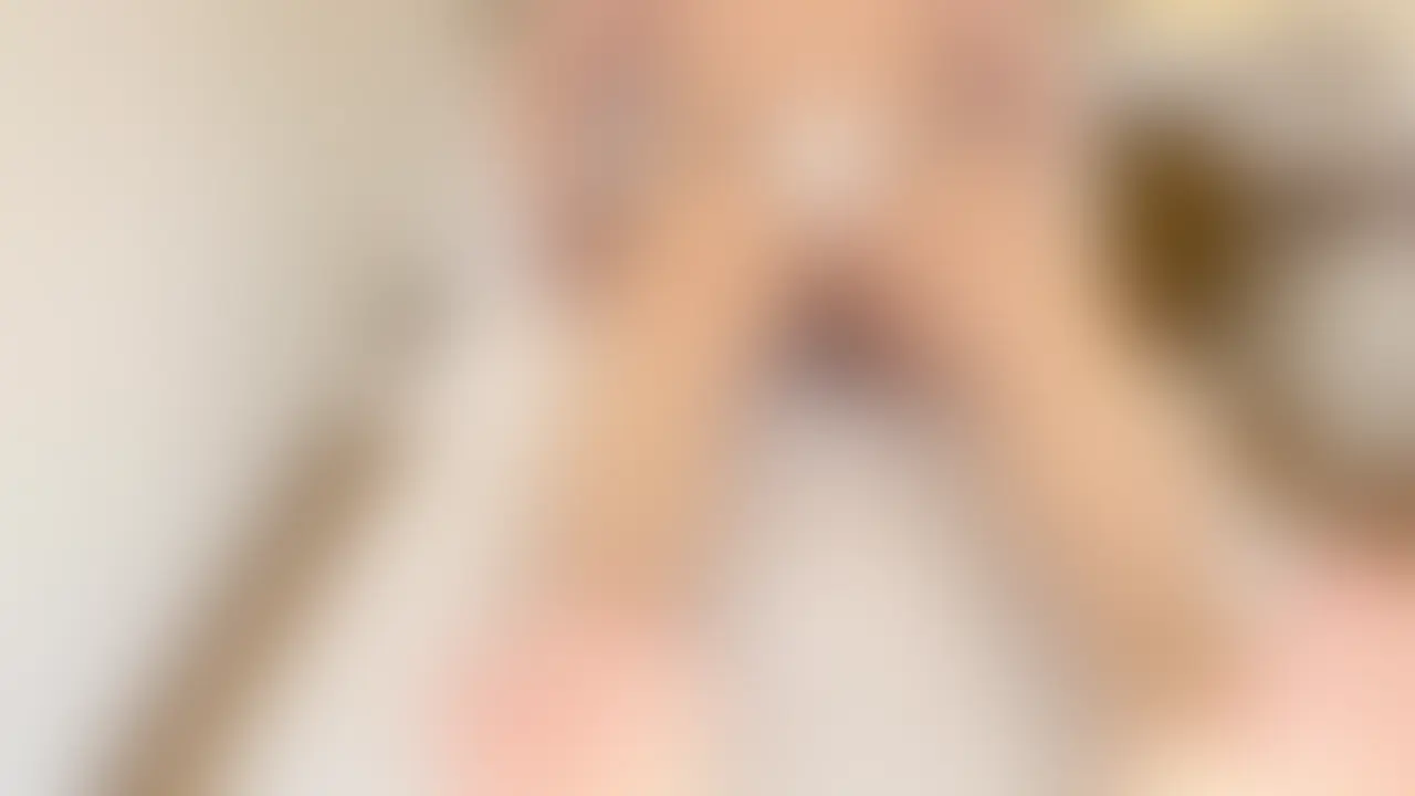 男に飢えたバツイチ主婦、久しぶりの勃起チンポに興奮止まらず自ら挿入

友人より、最近ご無沙汰で男に飢えてる主婦がいるとのこと。
なんでもドSなので普通のセックスではなく、完全受け身の男性を好きなようにしたいと要望がありました。

これはドMの自分的には悪くない話なので引き受けることにしました。
その時の模様を動画に残したものになります。

Divorced housewife starved for a man, excited by a long-awaited erect penis, inserts it herself

A friend of mine told me about a housewife who hasn't had sex in a while and is desperate for a man.
Apparently she's a sadist, so instead of normal sex, she wanted to be completely passive and do whatever she wanted with the man.

As a masochist, this didn't seem like a bad idea to me, so I decided to take her up on the offer.
This is a video of what happened at the time.

※出演者は20歳以上であることを身分証で確認しております。
※本作品は完全オリジナル作品であり、無断転載、２次利用、配布を固く禁じます。
※著作権侵害は10年以下の懲役もしくは1000万円以下の罰金、またはその両方が科されます。 (2/2)