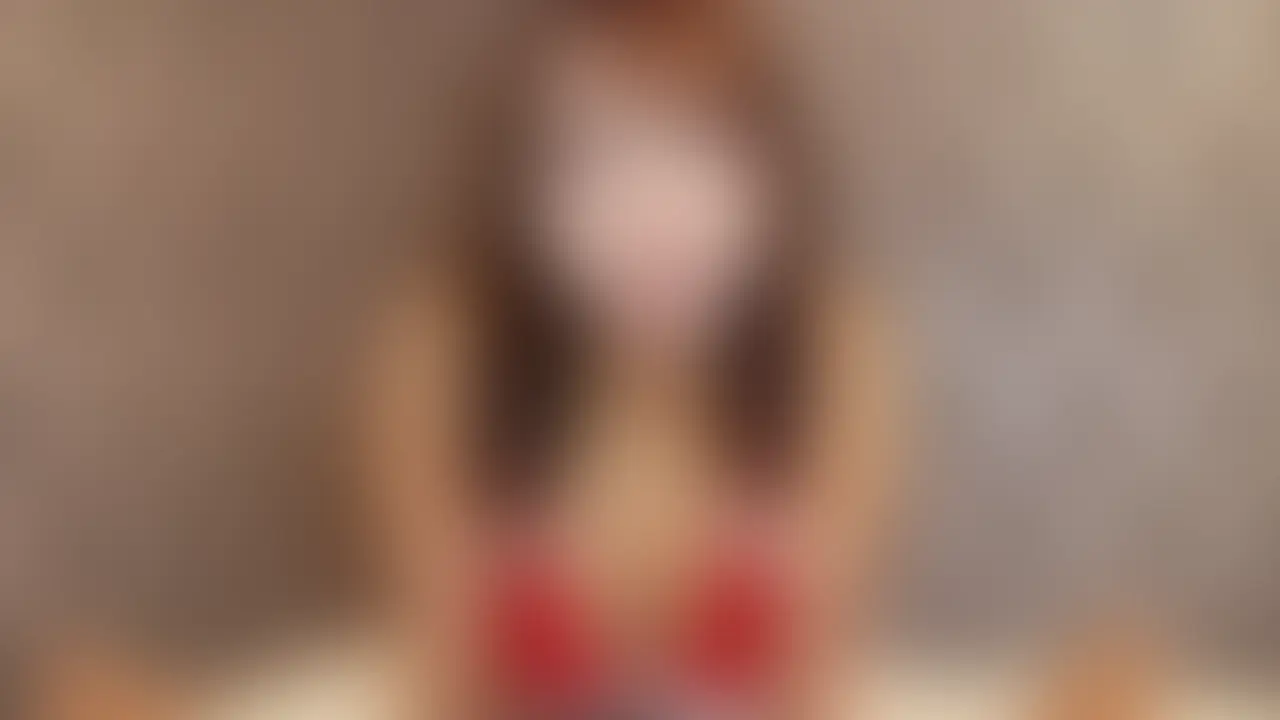 自撮りしながら包茎ちんぽをフェラ抜き?!可愛すぎる大人気爆乳インフルエンサーの舌上にザーメン射精!
このアングルでフェラされるだけでもめちゃくちゃ興奮するけど
なんとフェラ顔を自撮りしながらしゃぶってくる。
舌上にザーメン射精しても最高の笑顔で受け止めてくれる。
みんな好きになっちゃうはずです・・・。 (2/2)