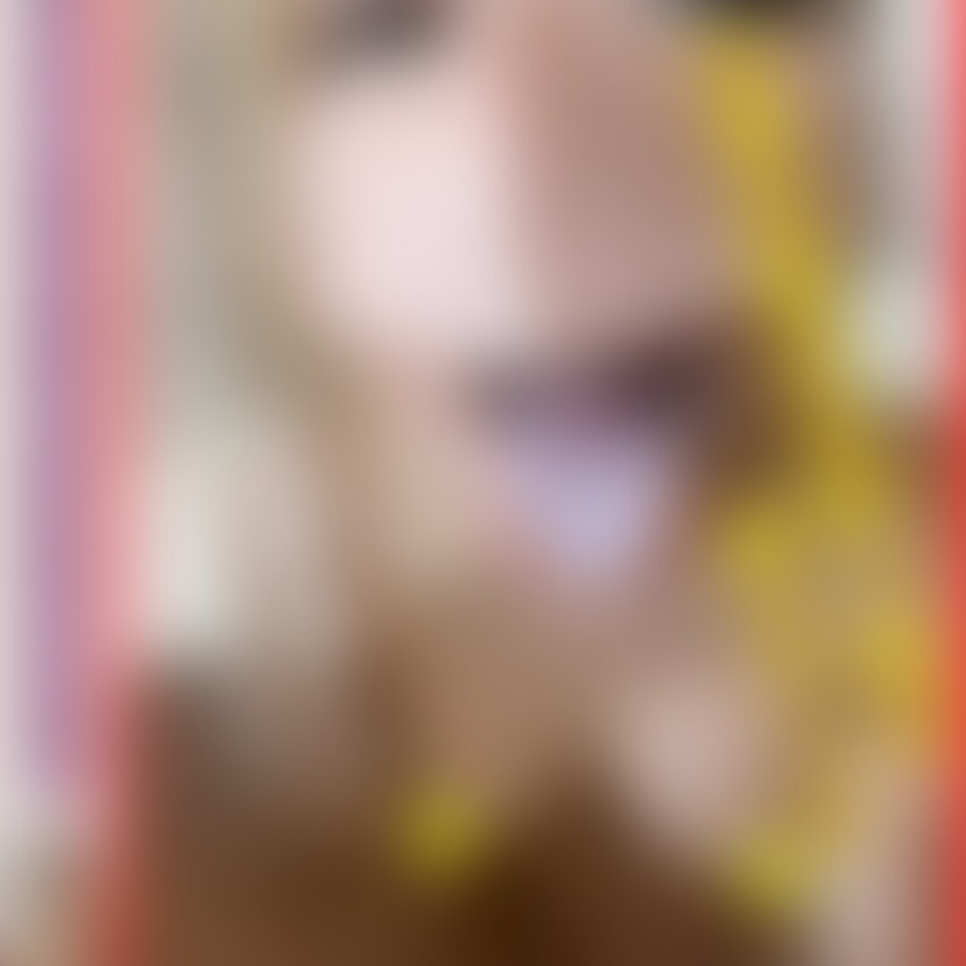 お風呂にする?背中から洗う?やっぱり最初はおちんさんでしょ!😈
聞いといて絶対おちんさんから洗ってくれる新妻ですw
選択の余地なし!!!
男は黙ってちんぽを差し出す!!!
そんな新妻のご奉仕です❤️💕 (2/2)