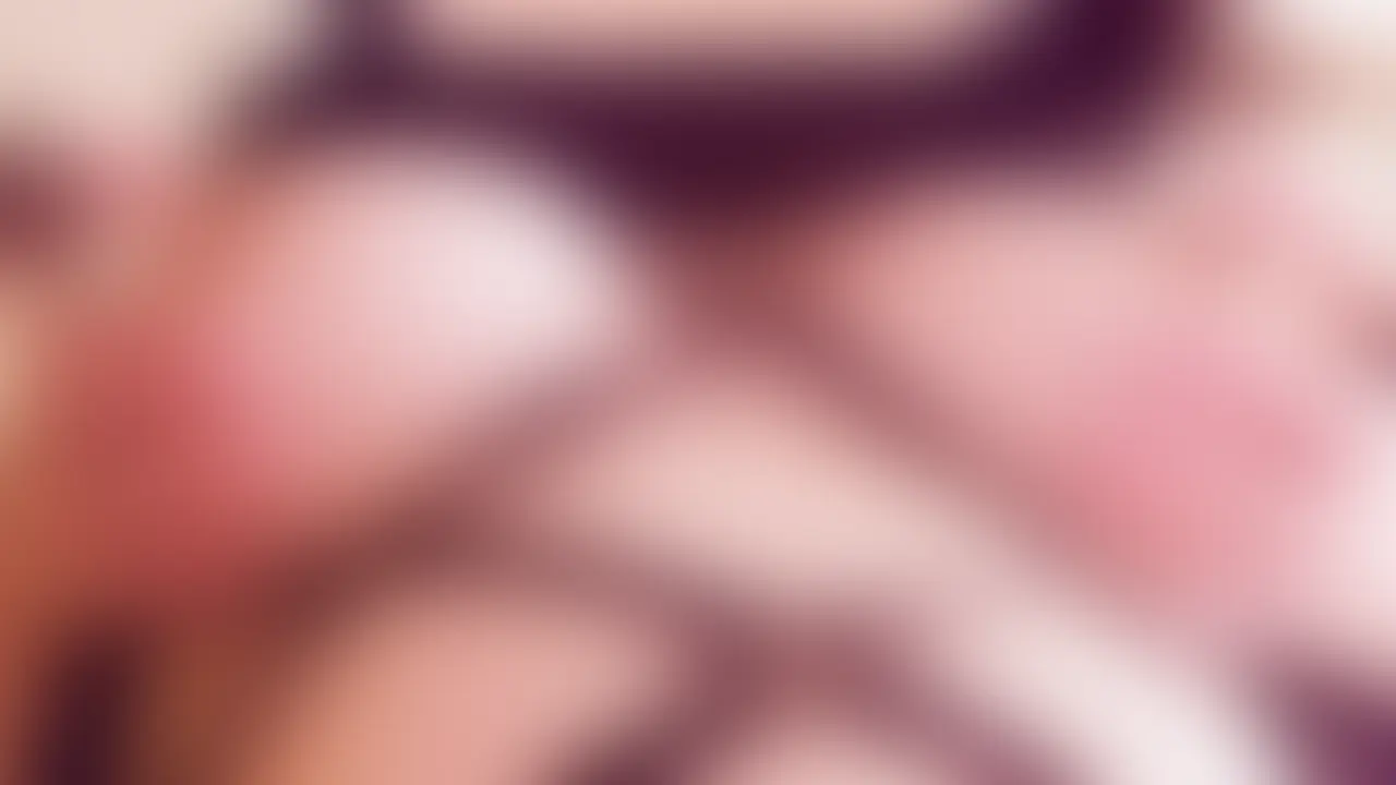 声の感じが今とは少し違って恥ずかしいです…😳💦後半になるにつれて乳首がぷっくり腫れていきます🙈 (2/2)