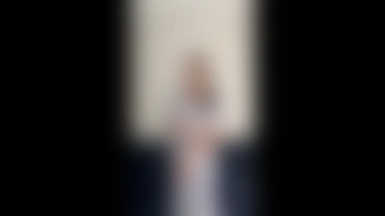 乱交したいひとイイネ。
＿＿＿＿＿＿＿＿＿＿＿＿＿＿＿＿＿＿＿＿
 歳上の痴女お姉さんが、アヘ顔でド変態にイキまくり！！
 前半は僕が痴女られてます。元M性感のお姉さんの極上テクは半端なく、思わず情けなく喘いでます。
 たっぷりイジめられたあとは逆転。
 やられた分、思い切りおかしました。
 おもちゃでいじめて、アヘ顔でイキまくるお姉さんを
 ガチガチになった肉棒を生で挿れ、最後は中に出しました。
 
 とにかくど変態が似合うお姉さんでした。
 
 
 2月、このお姉さんと乱交開催！？
 参加したい人は“いいね”を押してください❤︎
 
顔出しはプレミアムプランのみ
サンプルより濃くモザイクかかっています。 (2/2)