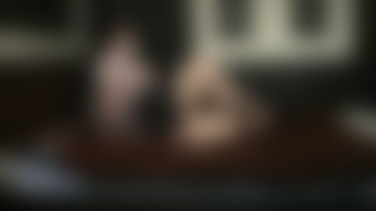 今回は私のデビュー作になります。
マッチングアプリで知り合った女性に会いに行ってみると、そこには清楚系美人がいた。
M男いじめは初めてとのことだったが、プレイが始まると、さっきまでの優しい口調から一変し、「舐めろ」と靴を舐めるように言われ、頭を踏みつけられた。
その後、足の匂いを嗅がされ、掃除させられ、お腹を激しく踏みつけられる。
さらに、足コキや○○○めなどハードなプレイが続き、男はボロボロになっていく・・・
最後にはアソコを舐めるように命令され、男は女性に奉仕するだけのただの道具にされて (2/2)