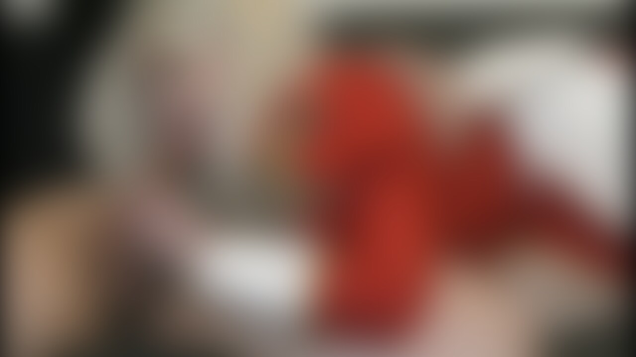 (衣装:♀ハイプリースト)顔出し版おしゃぶり、お口えっち2
アングル変えてしゃぶってもらってます。こんな可愛い聖職者の○○○に、ご奉仕させるの凄く気持ちいい (2/2)