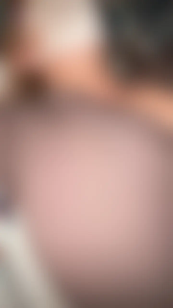 ⭐️顔出し⭐️夜中にこそこそ…キャンプ中にテント内SEX🥵💕
見てくれてありがとう✨
【いいね・ブックマーク】してもらえると嬉しいな🥹🩷
コメントもよろしくね🫶
*******************
「イケナイ状況」「声出せない環境」
そんな中でするSEXって・・・
なんでこんなに興奮するの?!🥵💕
夜中にこそこそ
キャンプ中にテント内でヤッちゃった🫣🫣
妄想しながらシコシコしてね😍 (2/2)