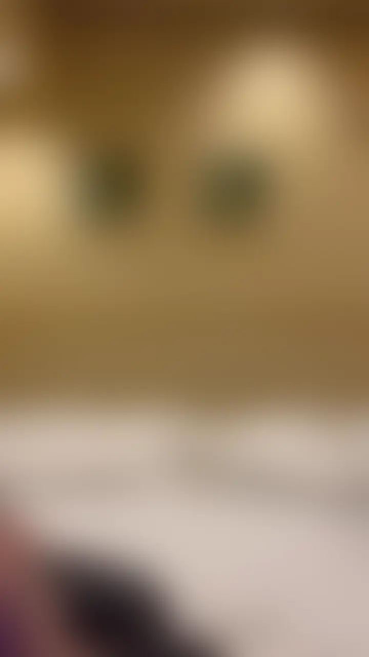 【看護師の制服で密会】
制服のままイチャイチャ
興奮しますよね？
彼女もぐちょぐちょになってました…
そのまま生挿入しちゃいました (2/2)