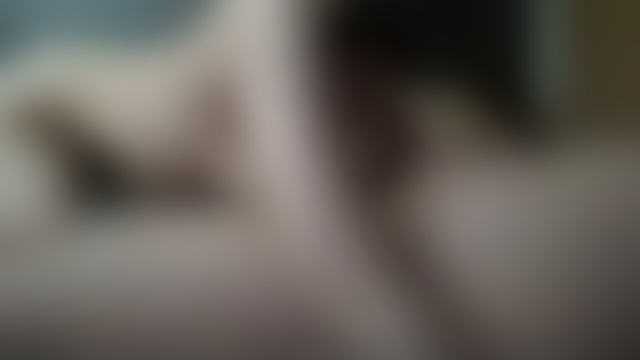 こちらは先日投稿した動画の別アングルです♡
フェラしてるのを横から見るってエチエチですよね笑
喉奥ゴリゴリされるの大好き♪
バックでおっぱいが揺れまくってるのちょっと恥ずかしい、、、♡ (2/2)