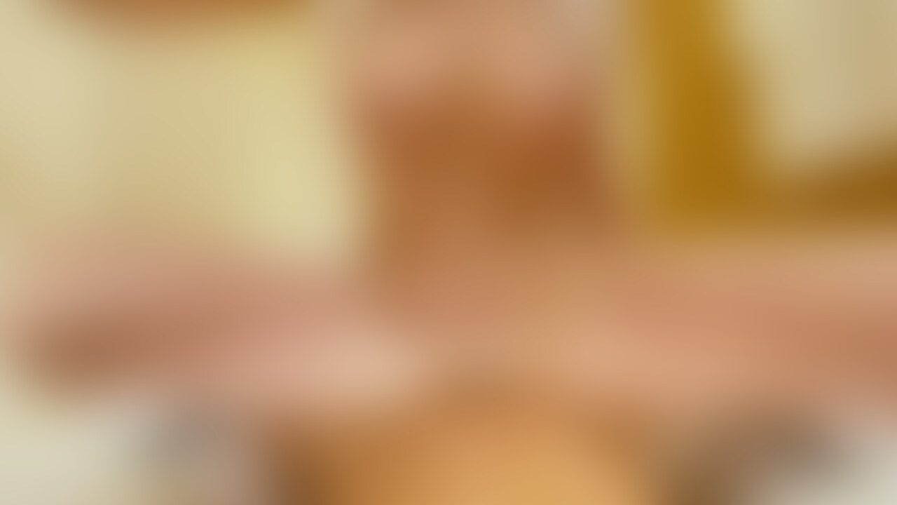 ジム通いが趣味の変態トレーニーさんに呼び出されてマ◯コに精子ぶっかけてきました。中に欲しかったようで直後に二発目スタート！

次はジムの更衣室でやるのもあり？なし？ (2/2)