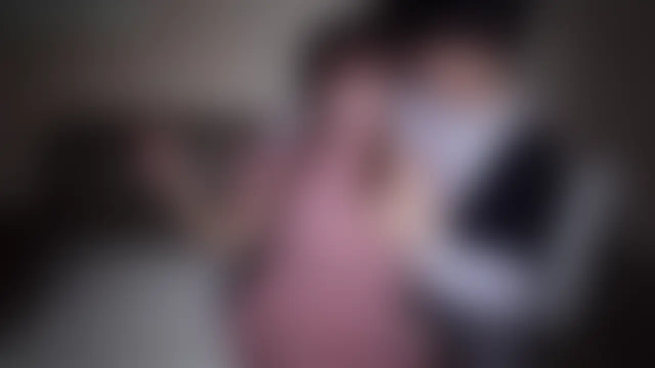 【顔出し】恥ずかしがり屋でたまに出る方言がとっても可愛い JDちゃん
大学入ってからサークルの先輩で処女を捨てたらしくてそれからセックスにハマっちゃったらしく、2.3年前から見てくれてた僕に会いにこの日はわざわざ関西から東京まで来てくれてた。 (2/2)