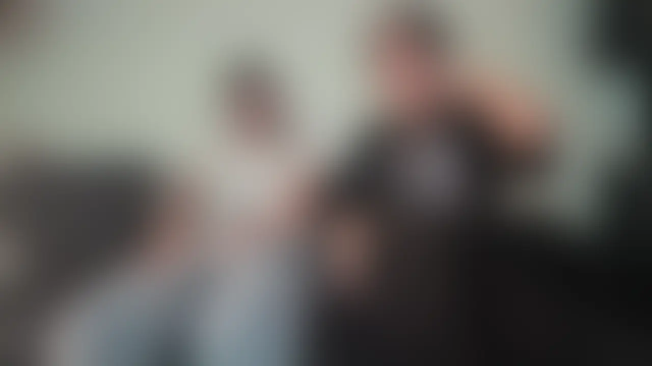 【19歳 Fカップ専門学生】コスプレ生ハメSEXで泣き叫びながら何度もイきまくる姿がエロ可愛すぎた

専門学生の子で学校終わりに会いに来てくれました。
服の上からでも分かるぐらいの巨乳で本人曰くFカップとのことですが、脱がせてみたら推定Gはありそうだなって感じました。

キス→乳首舐め→手マン→クンニと前戯を楽しみつつ、フェラがまたとても上手かったです。
(最近裏垢であそび始めたらしく鍛えられた？)

計3回戦までしたのですが全て生中です。でかちん挿れた反応が良すぎて何回もイきまくるのが可愛すぎました。

3回戦目ではもうイきたくないと泣き叫びながらもまたイッちゃう姿がとてもいいです。
⚠ 出演者の意向により予告なく動画を削除する場合があります。
 ⚠ 本コンテンツの無断転載・再配布・画面録画の共有、ダウンロード素材の配布は固く禁止します。
 ⚠ 違反行為は著作権法に基づき法的措置の対象となります。 (2/2)