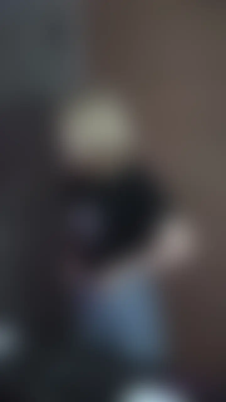完全顔出し美女フル動画‼️
金髪ボブスレンダー美乳美女とシャワーで激ハメ💥
奥を突くたびにアヘ顔で感じちゃう姿がたまらんで🔥
Ecup/158cm/45kg
ぬっちゃりと奥に大量中出し完了🚀 (2/2)