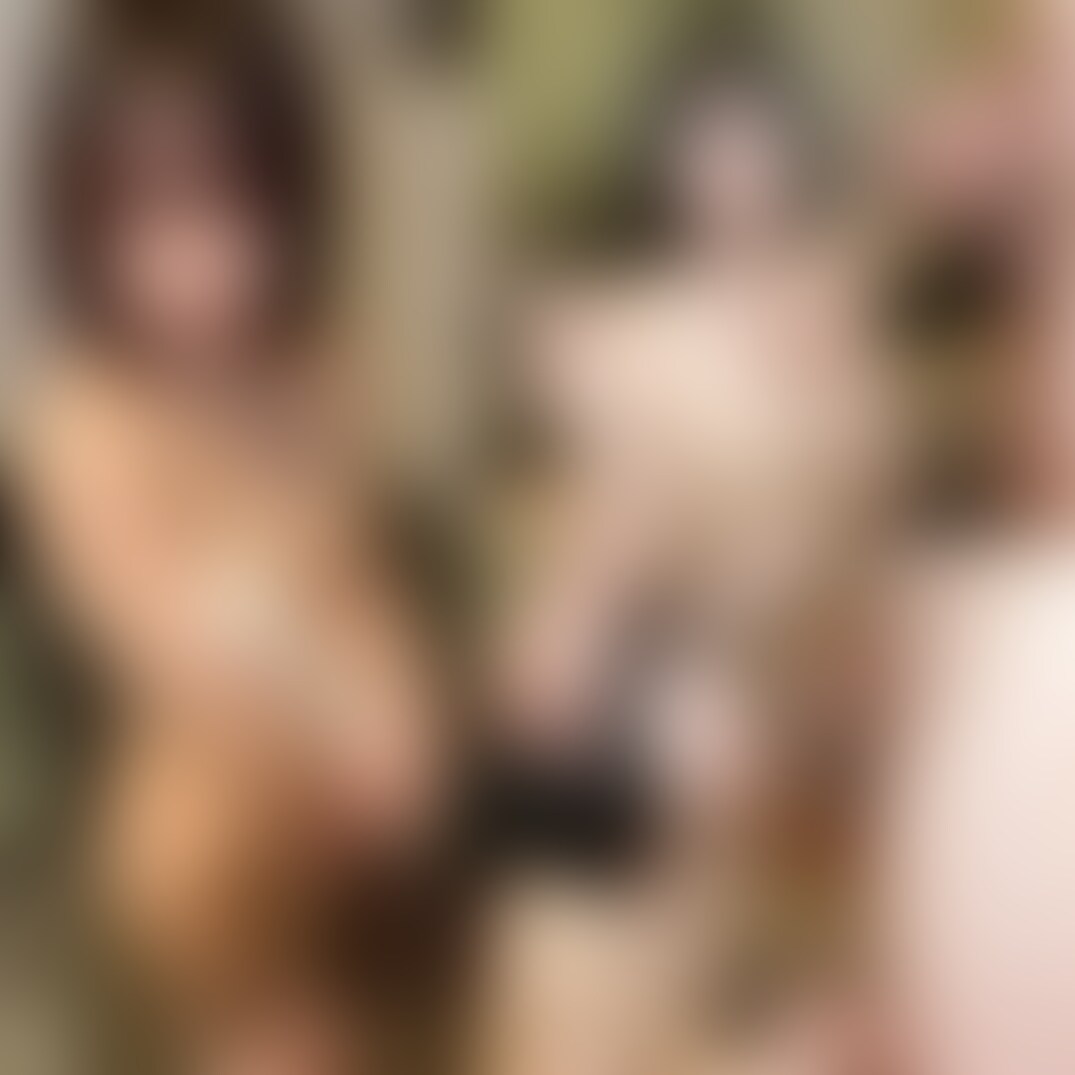 【フェライラマ】純朴お嬢様系美女2 初体験のイラマで喉奥をガシガシ唾液をだらだら垂らしながら「おちんちん美味しいです♡♡」と言わされる。
==============
前回、
撮影に協力してもらって、
そのままフェラした映像です。
普段しっかり生で見る機会がないチ〇ポに、興味津々なお嬢様系美女。
慣れない手つきで優しくさわさわし、
ソフトにお口で亀頭をジュポジュポフェラ♡♡。
「今からイラマ?されまーす♡♡」初のイラマ体験♪
喉奥を●され何度もむせかえるも「おちんちん美味しい♡♡」
と唾液をだらだろと垂らしながらも、ノリノリで満更でもない様子。
最後にダブルピースさせて
「イラマさいこ~♥」
ハメ撮り編には、含まれていないフェラ映像です。
後日のハメ撮り投稿をお楽しみに。
「いいね」をたくさんもらえると投稿頻度を増やす励みになります。頑張ります。
=============== (2/2)
