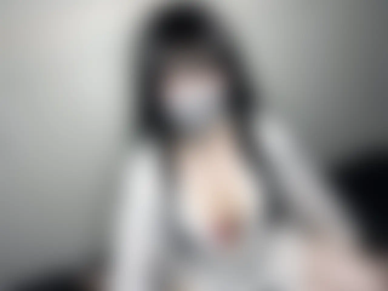 サナダまる「【初出し】彼シャツ＆ネグリジェ💄 今回はみんなのリクエストにお答えして彼シャツとネグリジェ着てみました₍ᐢ..ᐢ₎♡ 意外と似合ってる？？🥺」の投稿サムネイル