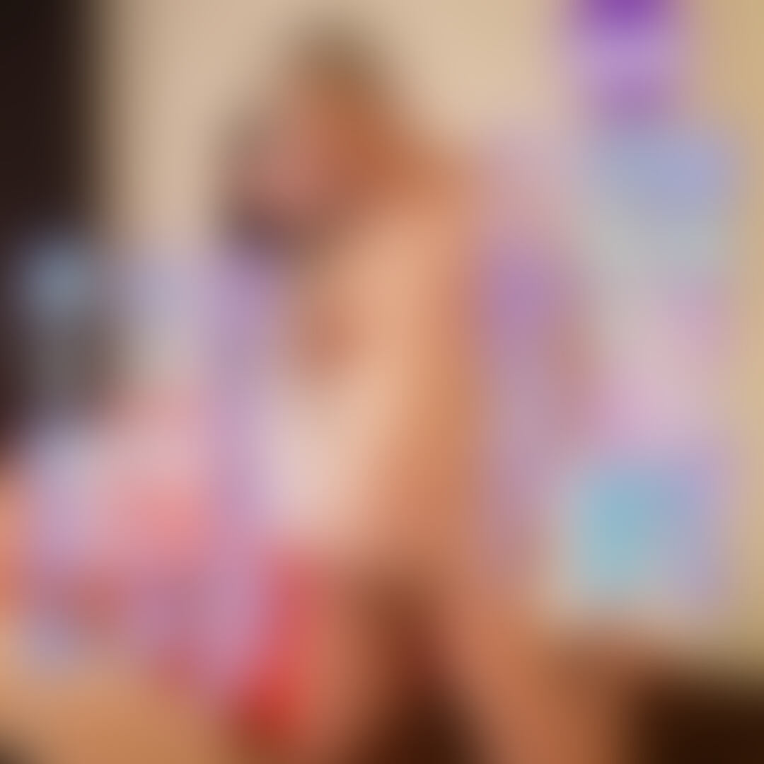 #36(ルーインドオーガズム)
*プレイ内容*
膝枕で焦らしながら乳首責め〜前から乳首責め手コキ〜男性優位な体勢で乳首と手コキ同時責め〜後ろから乳首責めと手コキでルーインドオーガズム〜前から一緒にオナニー指示 (2/2)