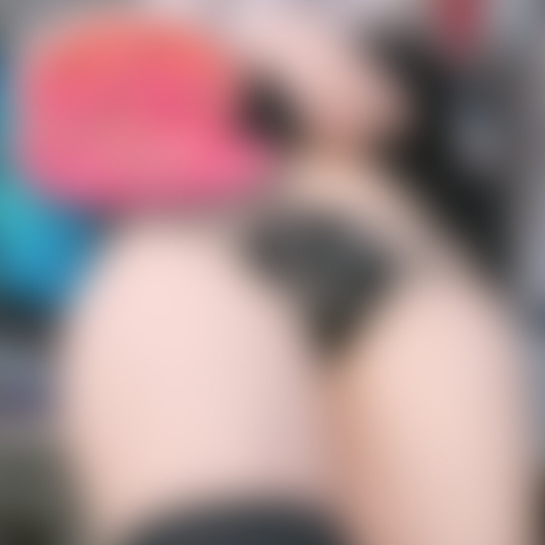 OLのコスプレ見せてみたら
ノリノリでセックスしてくれた🐰

スカートに精子べっとり（笑）
洗濯いきです😂

スパンキングと○○○めで
○○○されてる感やばかったです💓

えっちだと思ってくれたら
いいねボタンで教えてください🌟 (2/2)