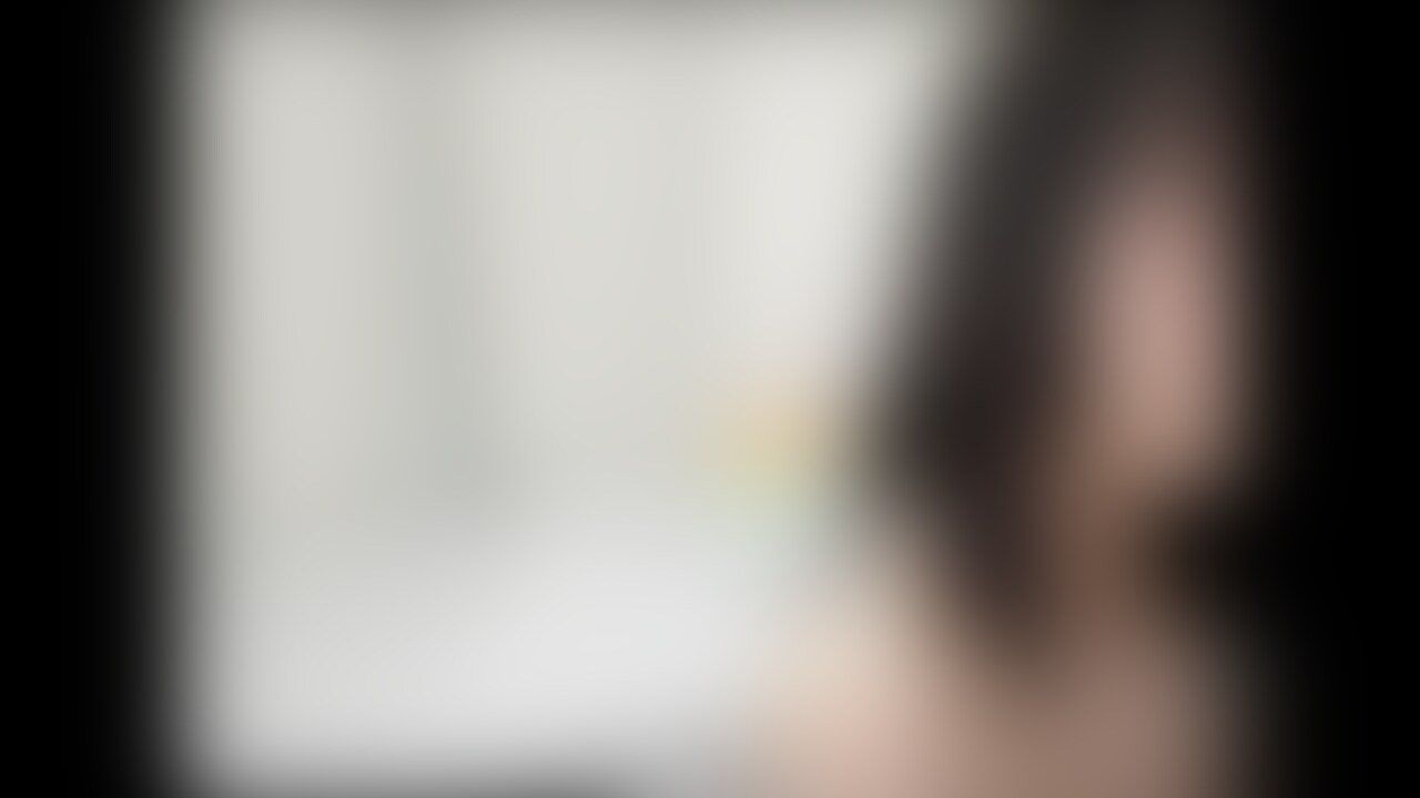 240 清楚女子のオナニー自撮り
カメラのオンオフも含めほぼノーカットのオナニー19分動画です。
太めのバイブで潮吹き開花したのでそれでやってます。
入らないときはローション塗るんやな(自前で買ってるの知らんかった)とかオナニーのときは声は控え目なんやと生々しいリアルなオナニーが詰まってます。 (2/2)