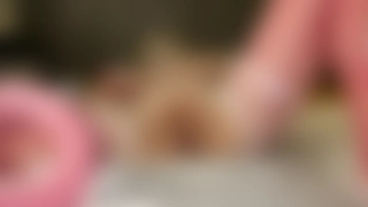 前回アップした動画の接写アングルバージョンです💋
特大触手ディルドで膣奥掻き回されて激イキオナニー💕 (2/2)