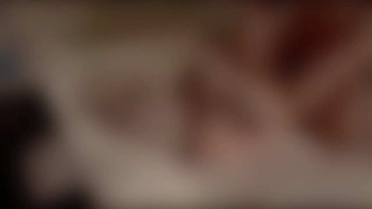 色白巨乳美女とのコスプレえっち
コスプレ恥ずかしいからしたくないとか言いながら着替えてもらったら、すでに下はびしょびしょで興奮してるの隠し切れてなくてかわいかったです。
パンツにシミ作って早く挿れて欲しそうだったので、希望どおり奥までぶち込んでおきました
おっぱいエロすぎて腰振るの止まんなかったです、、
巨乳美女見ながら好き勝手腰振って射精するの気持ち良すぎました (2/2)