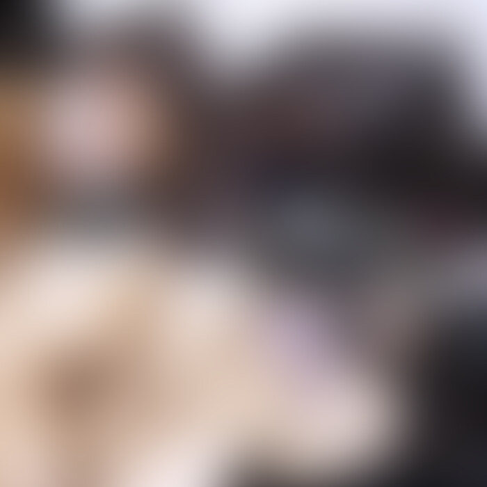 ↑［いいね♡］お願いします🥺❣️ 

こんばんは🐶♡ 
今週の新作動画アップです！ 

※最初にピンポン鳴るので注意です🔔
 
ウーバー○ーツならぬ、ろこイーツしてきました🍔💘
玄関で手コキサービスが始まっちゃって…？！

お家に上がって玄関での続き♡

フェラしてたらムラムラしちゃってバックでいっぱい突いてもらいました✨
（お尻にニキビ出来てて恥ずかしい🫣笑）

おしりアングルで撮ったよ🍑♡

極太おちんちん、気持ちよくてイキまくっちゃった☺️♡

ふたりのおふざけ寸劇も一緒にえっちな動画楽しんでください〜❣️
 
今週も見てくださってありがとうございます🐶！  
［いいね♡］とコメントお待ちしてます🙌


【この動画の顔出しバージョンはこちら💘↓】
 https://myfans.jp/posts/07799b04-bed1-4eac-aaff-eb51128508d6?utm_medium=referral&utm_source=share&utm_campaign=post_share (2/2)