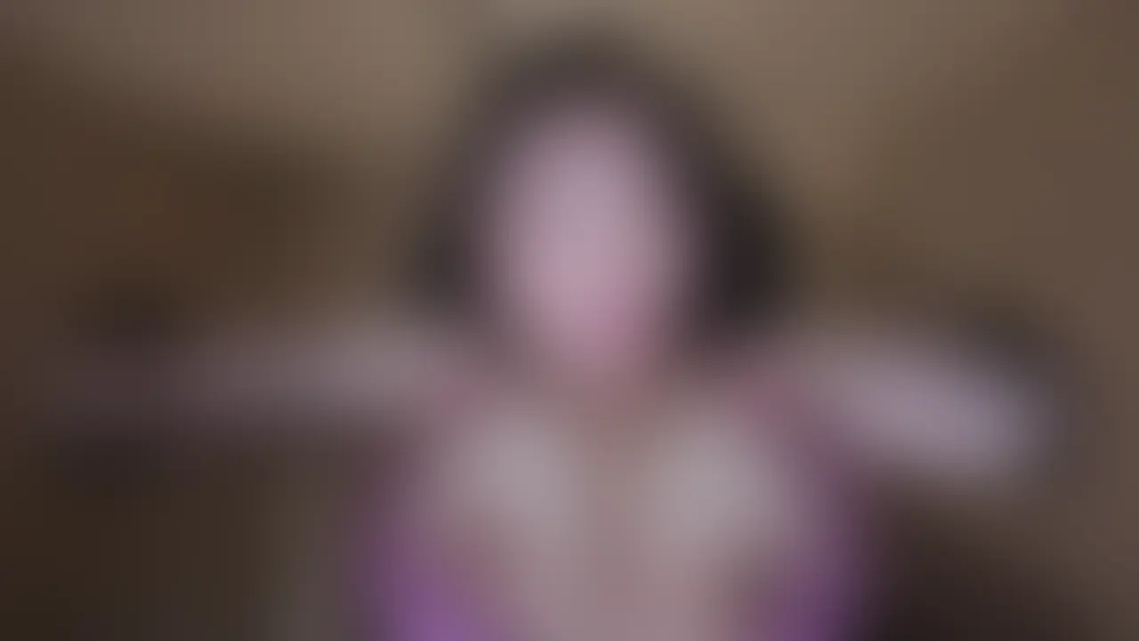 油断イキで白目アヘ顔晒しまくり...♡犯されオナ〇ール女のイキ顔顔面ドアップ映像⚠️
……………………………………
オナ〇ールはお好きですか?
手軽に抜けて、かつ挿入感もしっかりあって気持ちいいのでお好きな方も多いのではないでしょうか?
そ こ で
殿方の皆様のオ〇ホールになってきました♡♡♡
段ボールに突っ込まれて、私の弱点のク〇トリス責めで潤滑剤をいっぱい体内からメス汁出させられ、その時点で白目アヘ顔でオホ声上げながらイキ狂ってる様子を....撮られちゃってました....♡
最近は我慢してたんですが油断したらやっぱり白目なってアヘっちゃう、、、、
気持ち良すぎてゴリオホ声出ちゃったら「オ〇ホのくせにうるさい」とのことで口ふさがれながらも連続イキかましまくっちゃいましたぁ、、、、💗
潤滑メス汁でもはや溢れちゃってるオ〇ホにおち〇ぽ突っ込まれたらもう駄目でした。笑
でも
立派なオナ〇ールのお役目を果たすことと、快楽に酔い堕ちて気持ち良かったです....♡
……………………………………
外側の様子は某裏垢男子さんのファンサイトでアップされるみたいです。
ヒントはバ〇〇コ💥💥 (2/2)