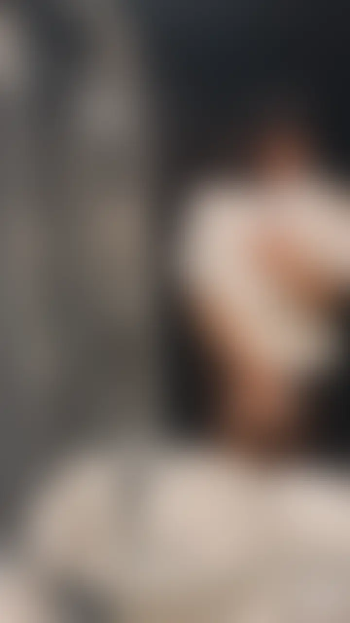 #167【25歳 中出し希望依頼】体育会系出身の女性から依頼をもらって抱いてきました 【20分】
横アングルの長編動画はこちら
https://myfans.jp/posts/a2f3674c-6a2b-4b06-8a66-d9cfd34aedc2
普段は公務員として働いている体育会系出身の女性から依頼をもらって抱いてきました。運動部出身というだけあって、引き締まったスタイルがめちゃくちゃ綺麗でした。ゴムが苦手ということで、ゴムなしで中出しまでされたいと希望されたので、最後のフィニッシュは寝バックで中の一番奥に出してきました。
以下、彼女から依頼の時に頂いたメッセージまとめです。
はじめまして。前から見させていただいて気になっていたので、勇気を出して依頼してみました。普段オナニーはほぼしていないんですが、最近性欲が溜まってきたので性欲解消の依頼も兼ねてぜひ抱いていただきたいです。個人的にゴムが苦手なので可能ならゴムなしでお願いします。あとできれば最後は中に出されたいです。学生時代はずっと運動部に所属していたので、スタイルは引き締まっている方だと思います。 (2/2)