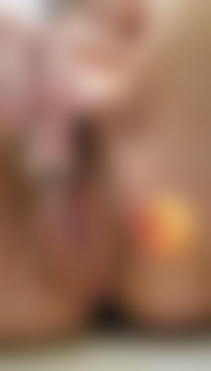 薄 モザ🤭クリオナ→指入れ→吸うやつクリイキ→おしっこ大量とまらない🥹💕 (2/2)