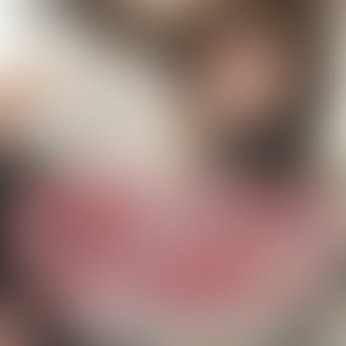 金欠で男子にお金をせびるギャル。
はじめは嫌がるも、そのお礼として
おっぱいとパンツを見せてあげるからと
誘惑された男子は
ギャルに一万円を渡してしまう。
Hカップのおっぱいと
ヒョウ柄のパンティを見せつけられ
ガン見する男子。
勃起してしまい
たまらず股間をまさぐりだす。
ギャルに「せっかくお金払ったんだから
一万円分気持ちよくなりなっ!」と言われ
ギャルのカラダを見ながらオナニーをしてしまう。
最終的にギャルにカウントダウン射精で果ててしまう!
どんどん新作動画を公開していきます!
サンプルを気に入りましたら
「いいね!」「フォロー」「入部」をお願いします! (2/2)