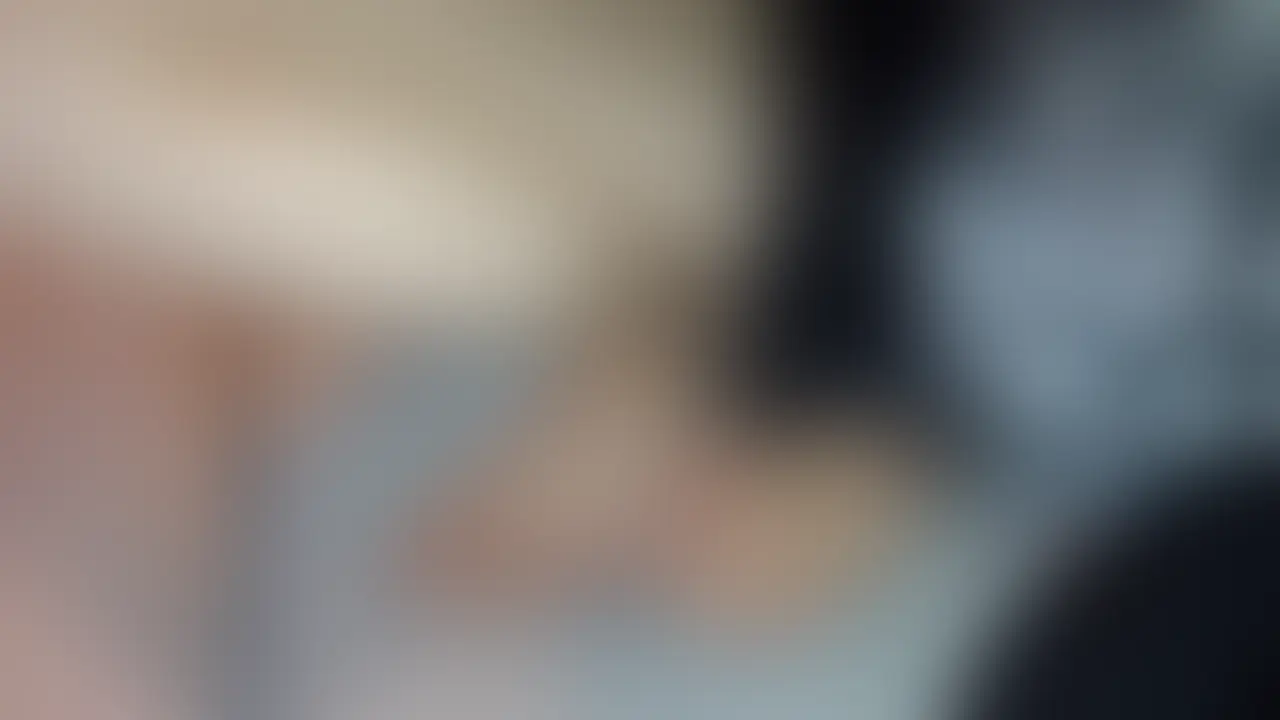 マッサージしてたらエッチがはじまっちゃった//
お腹でいったり、乳首でいったり//
気持ちよくなっているところをご堪能ください！ (2/2)
