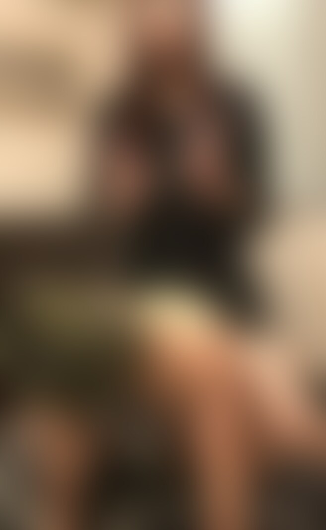こんにちは!変態動画クリエイター(HDC)です!
もともと、性癖がドMでM活動をしておりました。変態動画クリエイターです。主にツイッターで活動しているので、よろしければご覧ください。
素人系の子が大好きで、主にナンパ・飲み屋等で一緒になれば
積極的に声をかけるように努めております。
「変態動画をクリエイトする!」をモットーにM男向けコンテンツを輩出して参ります!
今回のコンテンツですが、HDC Produce 本編顔出し!脚長美脚美女アンナ様のM男見下し足コキ○○○です!
前回好評だった美脚美女アンナ様の続編です!足でえらいと撫でられ、人間馬のような扱いを受け、徹底的に○○○されます。
脚にすりすりさせていただき、足コキを受けるのは本当に最高ではまってしまいそうです・・・。
言葉責めだけでもめちゃくちゃ最高です。。。テクもめちゃくちゃ最高・・・。おすすめです!
今回49分間の内容となります!よろしくお願い申し上げます!
お楽しみください。
★素人編集になるため、画質等が少し悪い場合御座います。鋭意、改善して参ります。
★編集技術向上のため、モザイク処理の見直しを行い制作に取り組みましたが、至らぬ点はまだあると思いますが、それでも良いという方でご購入の程、よろしくお願い申し上げます。
★モザイク処理を施しております
★転載や無断使用等はお控えください。 (2/2)