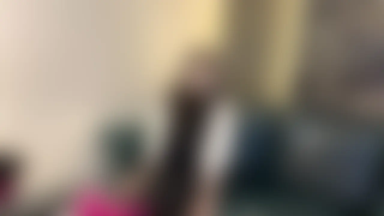 「彼氏がセックス下手なんです。。」性欲を持て余しまくりセフレ5人をルーティンしてもまだ足りない。性欲お化けな大学生20歳！見た目は大人しそうでオシャレが好きな普通の女子大生、「結構なドMなんですw」とM女であることを自己申告する彼女にどうせ途中でギブアップとか言い始めるんだろうと思っていたのですが、、、。ブラ姿でも分かるこぼれ落ちそうなFカップおっぱい揺らしながら膣奥にチンコを欲しがる淫乱M女でしたw (2/2)