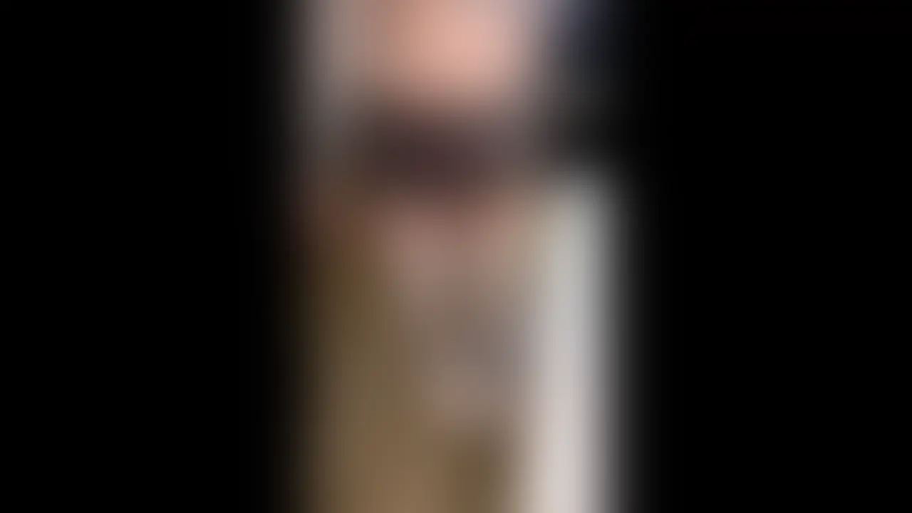排卵日で孕みたがってるママに、サイズあってないエロコス無理矢理着せて腰ヘコ強要♡ sample 1